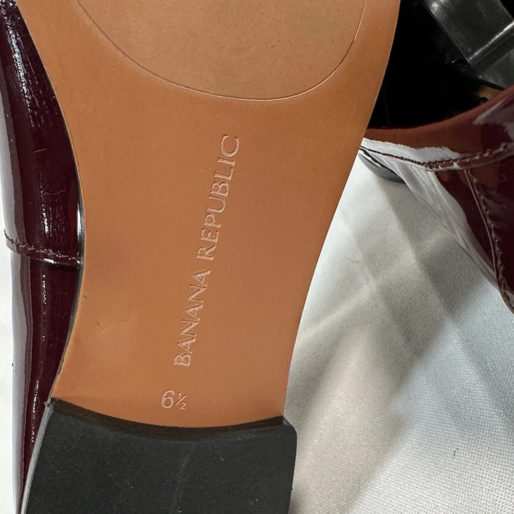Banana Republic Burgundy Loafers Patent Leather Penny Size 6.5 Classic Preppy